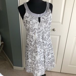 NWT Mono Reno halter neck dress in grays.